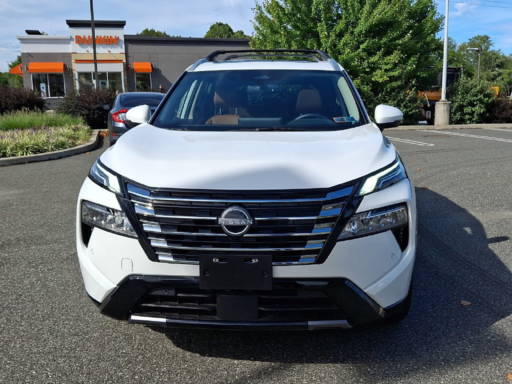 Used 2025 Nissan Rogue Platinum AWD/4WD image 5