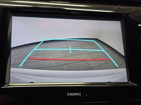 Used 2020 Toyota Camry LE FWD image 5