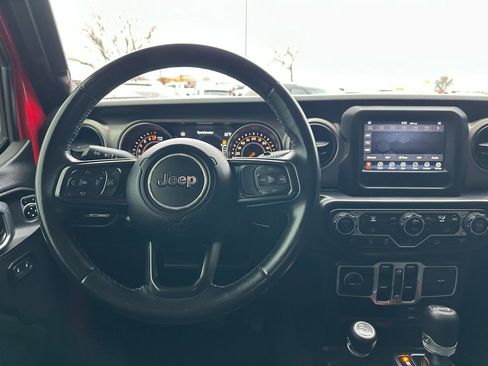 Used 2018 Jeep Wrangler Unlimited Sport S AWD/4WD image 3