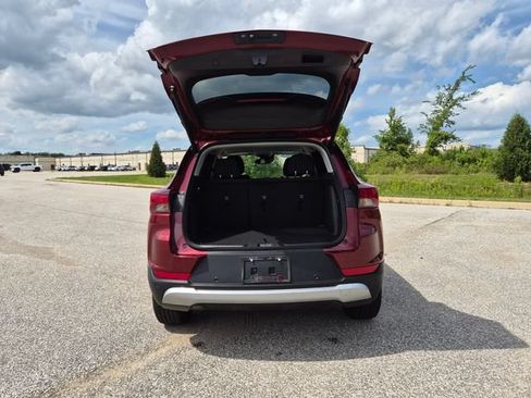 Used 2024 Chevrolet TrailBlazer LT w/ Convenience Package FWD image 10