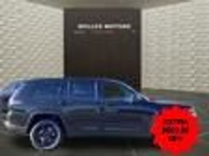 New 2025 Jeep Grand Cherokee L Limited w/ Black Appearance Package