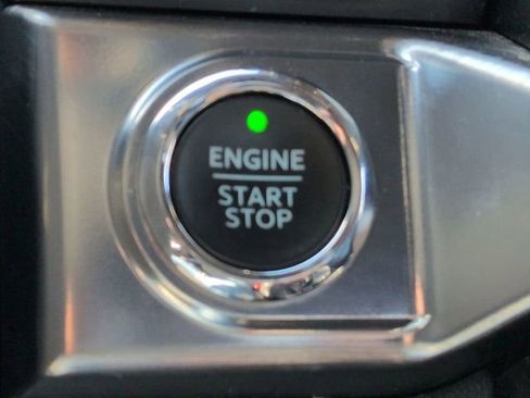 Certified 2022 Ford F150 Lariat w/ Equipment Group 502A High image 38