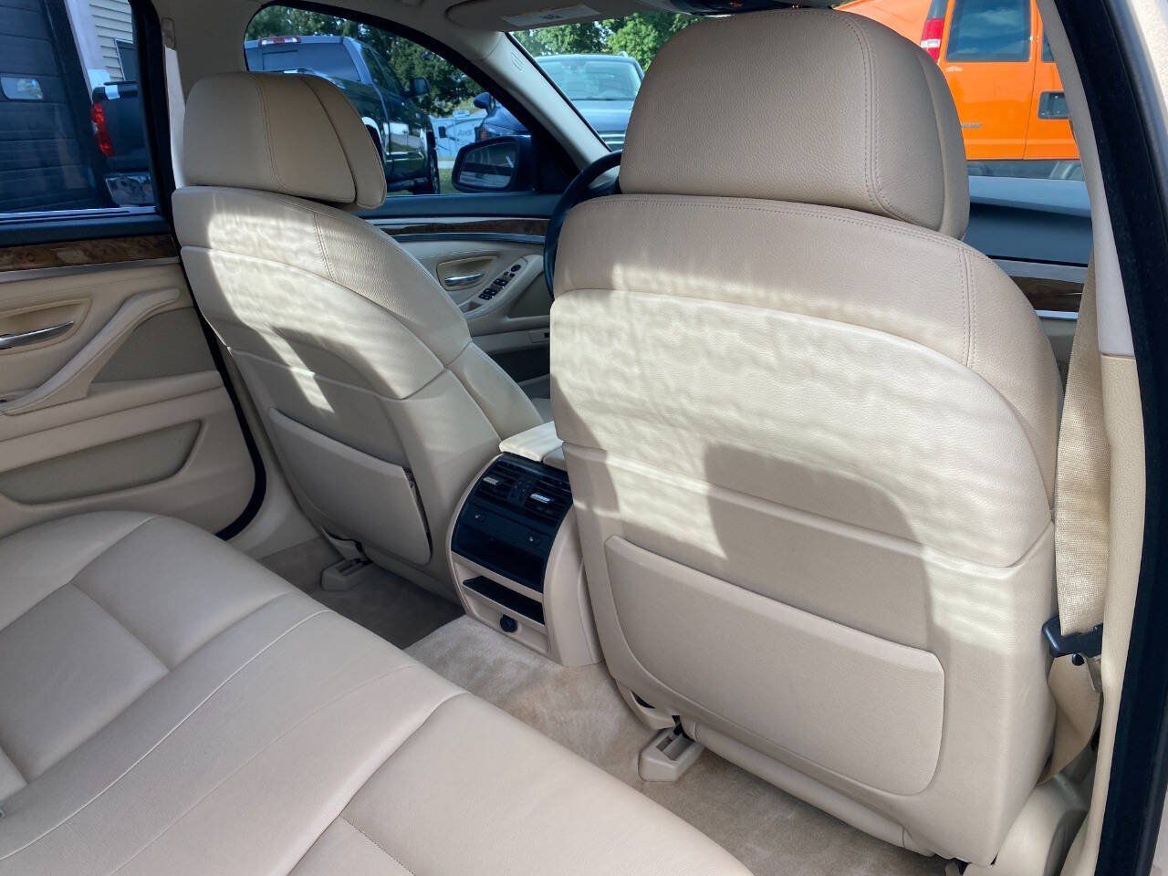 Used 2011 BMW 535i xDrive Sedan AWD/4WD image 30