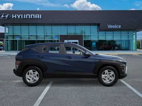 New 2027 Hyundai Kona SE FWD image 7