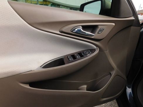 Used 2020 Chevrolet Malibu LS w/ LPO, Convenience Package 2 FWD image 10