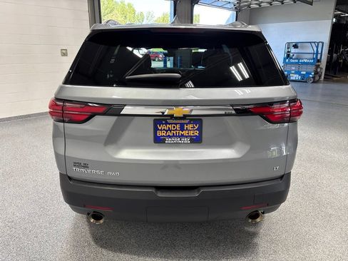 Used 2023 Chevrolet Traverse LT w/ LT Premium Package AWD/4WD image 6