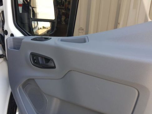 Used 2018 Ford Transit 150 XLT image 22
