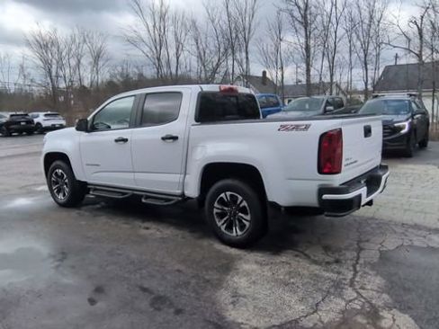 Used 2022 Chevrolet Colorado Z71 AWD/4WD image 7