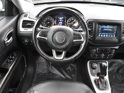 Used 2019 Jeep Compass Latitude image 16