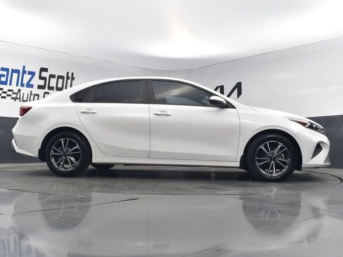 Certified 2023 Kia Forte LXS w/ LXS Technology Package FWD image 22