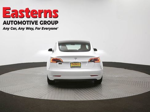 Used 2022 Tesla Model 3 Standard Range image 32