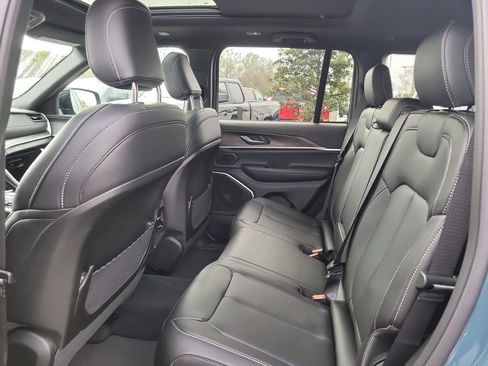 New 2026 Jeep Grand Cherokee Limited AWD/4WD image 13