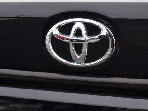 Used 2024 Toyota Corolla LE image 17