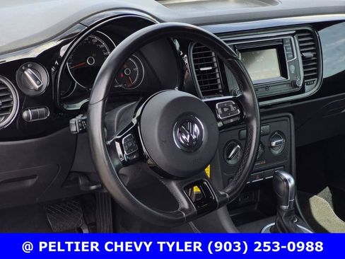 Used 2018 Volkswagen Beetle 2.0T S FWD image 21