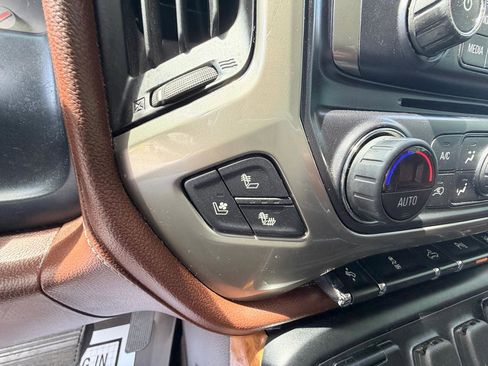 Used 2017 Chevrolet Silverado 1500 High Country image 19