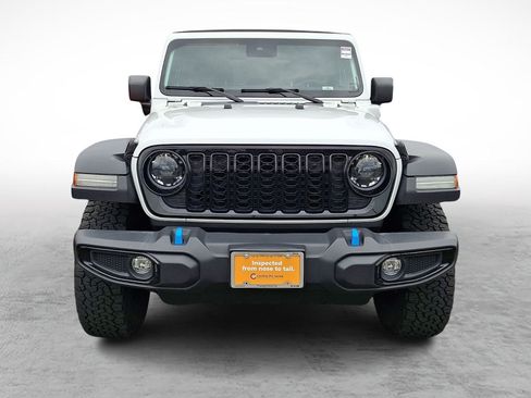 Used 2024 Jeep Wrangler Unlimited AWD/4WD image 2