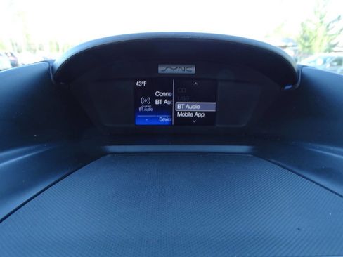Used 2017 Ford Escape SE image 18