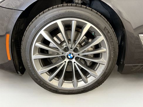 Used 2023 BMW 530i xDrive w/ Premium Package AWD/4WD image 37