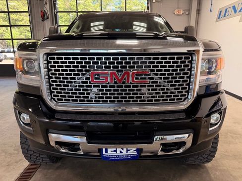 Used 2015 GMC Sierra 2500 Denali AWD/4WD image 3