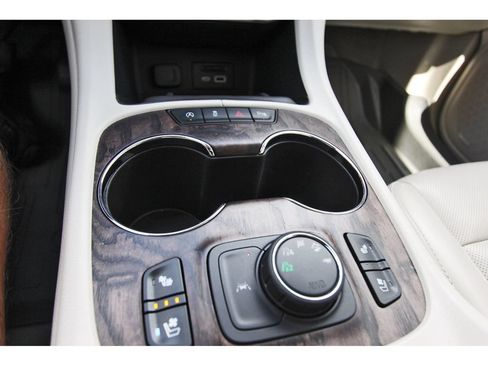 Used 2020 GMC Acadia Denali w/ Denali Ultimate Package AWD/4WD image 25