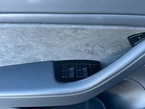 Used 2018 Tesla Model 3 image 11