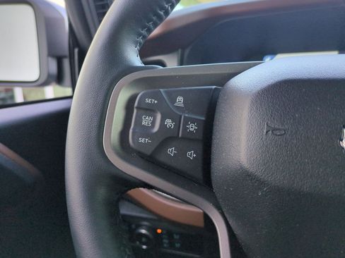 Used 2024 Ford Bronco Outer Banks image 18