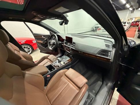 Used 2018 Audi Q5 2.0T Premium Plus AWD/4WD image 37