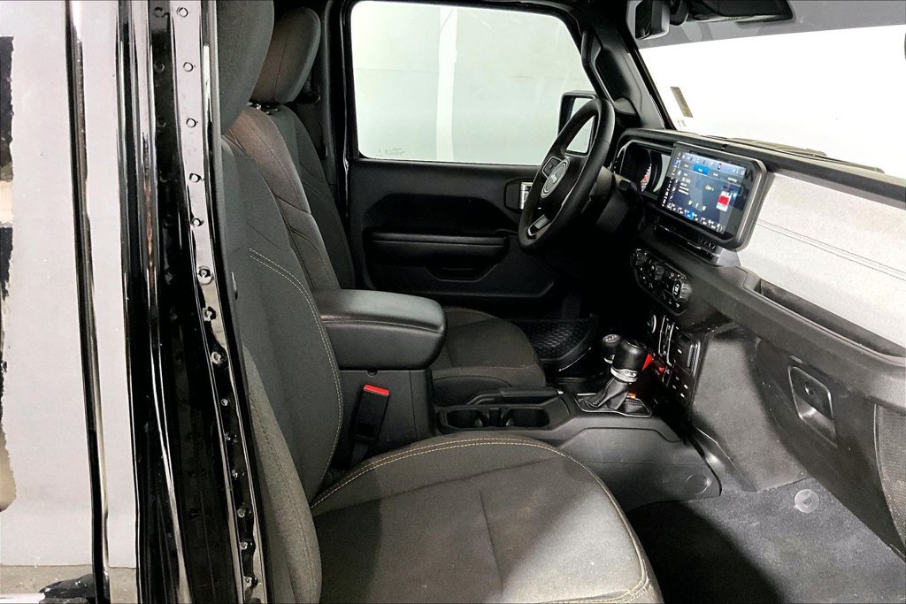 Used 2024 Jeep Gladiator Sport AWD/4WD image 6