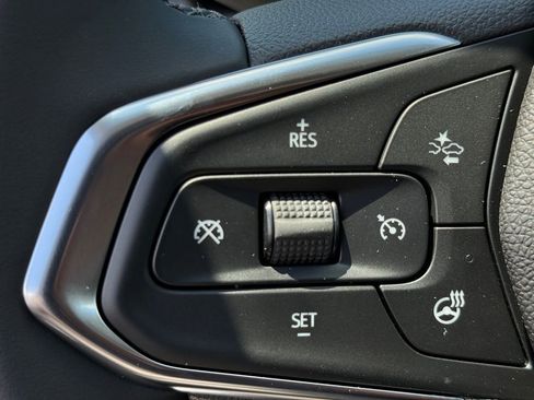 New 2026 Chevrolet Trax LT FWD image 19