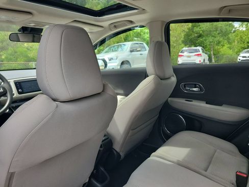 Used 2019 Honda HR-V EX image 25