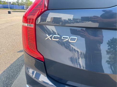 Used 2024 Volvo XC90 B6 Plus w/ Protection Package Premier AWD/4WD image 7