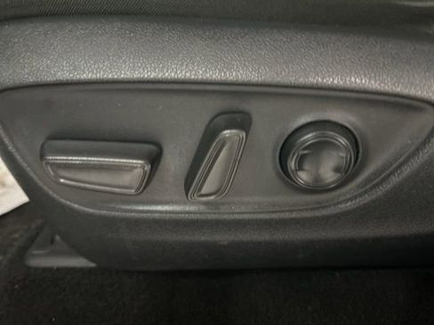 Used 2021 Toyota RAV4 XLE image 10