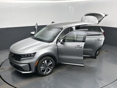 Used 2022 Kia Sorento SX Prestige w/ Panoramic Sunroof Package AWD/4WD image 20