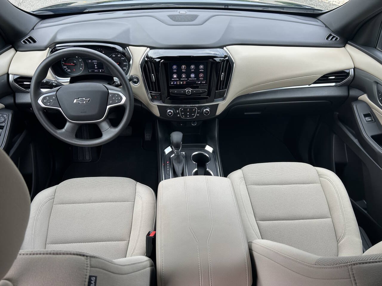 Used 2023 Chevrolet Traverse LS w/ Midnight/Sport Edition FWD image 9