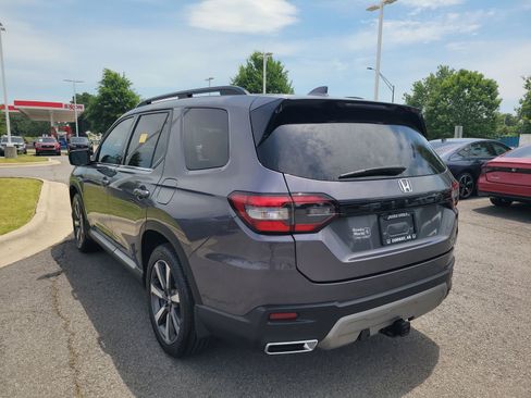 Certified 2023 Honda Pilot Touring image 5