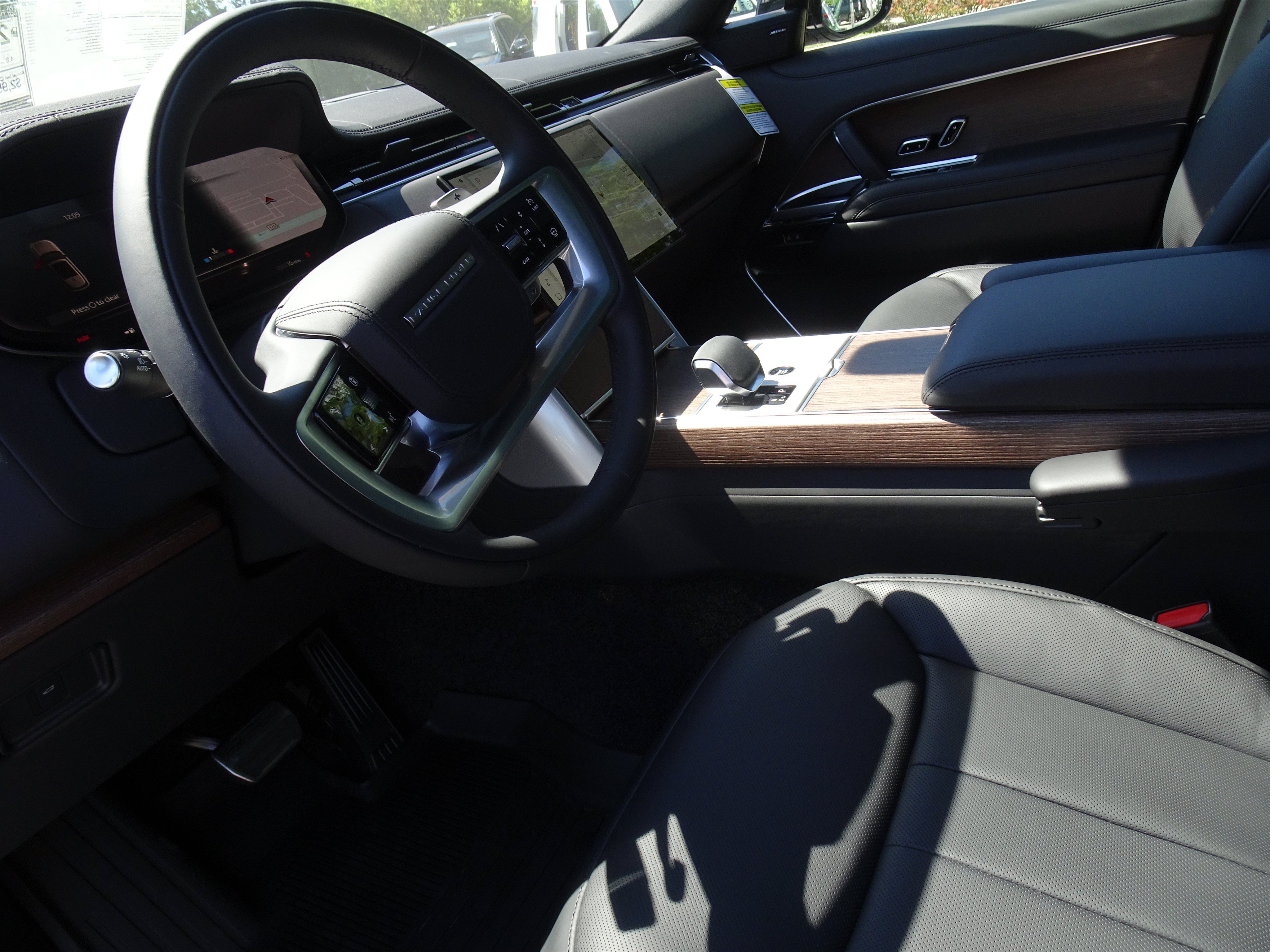 New 2026 Land Rover Range Rover SE AWD/4WD image 17
