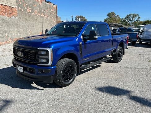 New 2026 Ford F350 XLT w/ XLT Premium Package AWD/4WD image 3
