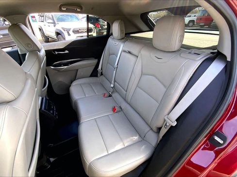 Used 2019 Cadillac XT4 Luxury w/ Cold Weather Package image 20