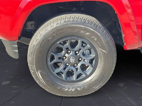 Used 2021 Toyota Tacoma SR5 image 34