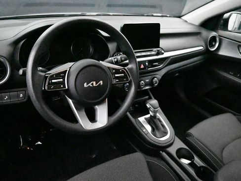 Used 2023 Kia Forte LXS w/ LXS Technology Package FWD image 11