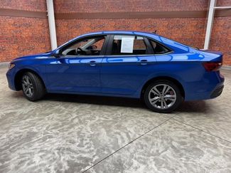 Used 2024 Volkswagen Jetta SE video 2