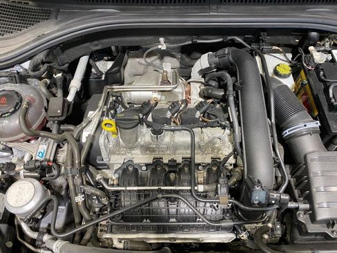 Used 2019 Volkswagen Jetta R-Line w/ R-Line Cold Weather Package FWD image 23