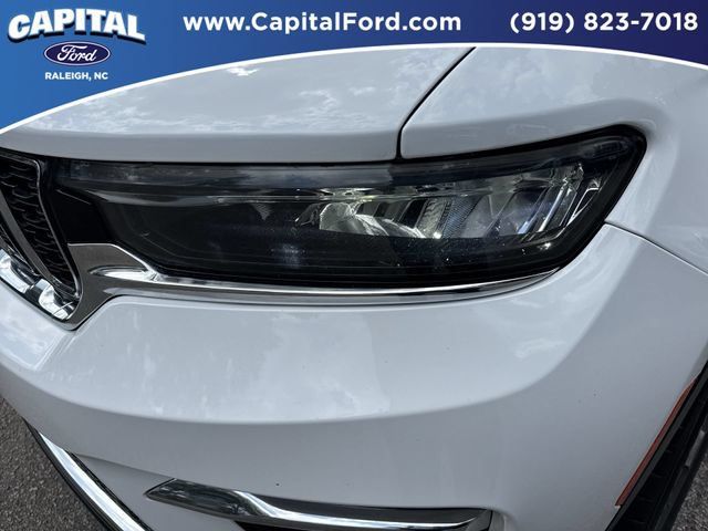 Used 2022 Jeep Grand Cherokee Limited w/ MOPAR Finishing Package AWD/4WD image 11
