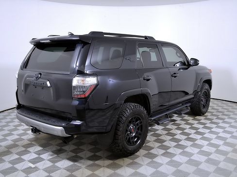 Used 2022 Toyota 4Runner TRD Off-Road Premium AWD/4WD image 7