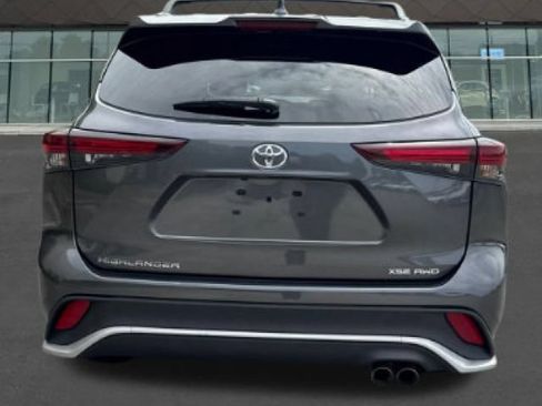 Certified 2024 Toyota Highlander XSE AWD/4WD image 14