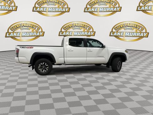 Used 2022 Toyota Tacoma TRD Off-Road w/ Advanced Technology Package AWD/4WD image 3