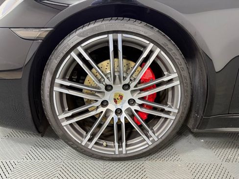 Certified 2015 Porsche 911 Carrera 4S image 11