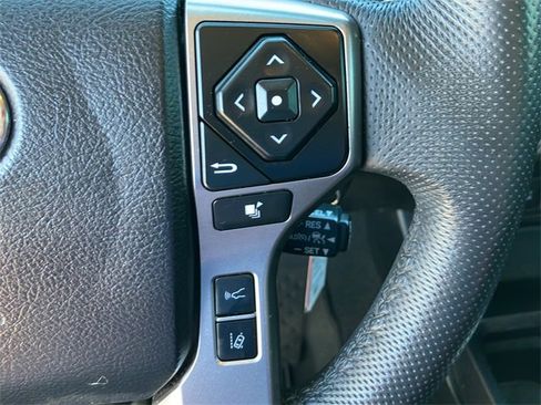 Used 2022 Toyota Tacoma SR5 image 20