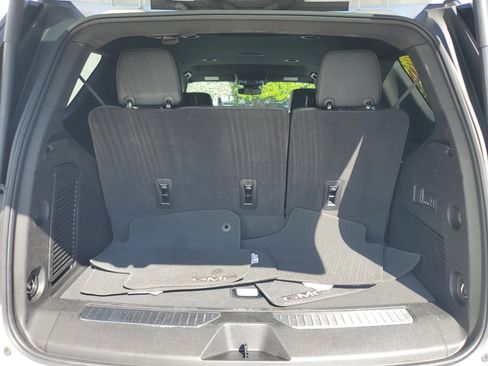 Used 2025 GMC Yukon Denali image 8