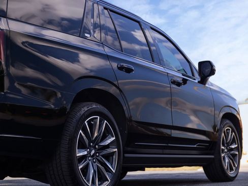 Used 2023 Cadillac Escalade Sport Platinum image 10